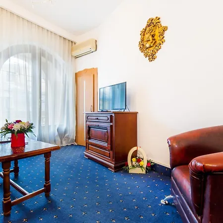 Hotel Carpati Imparatul Romanilor