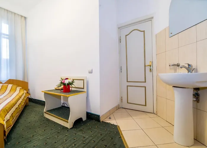 Hotel Carpati Imparatul Romanilor *