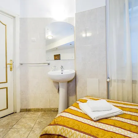 Carpati Imparatul Romanilor Hotel *