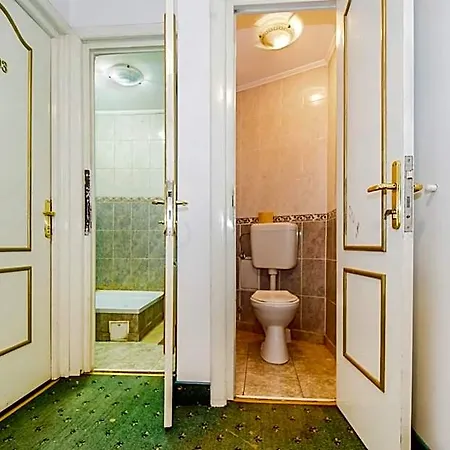 Carpati Imparatul Romanilor Hotel