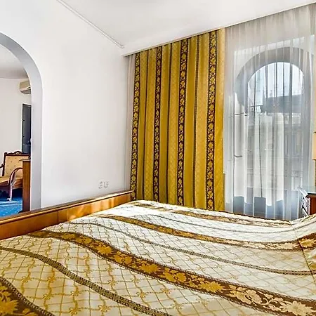 Carpati Imparatul Romanilor Hotel