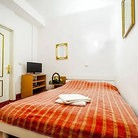 Carpati Imparatul Romanilor Hotel Bucharest