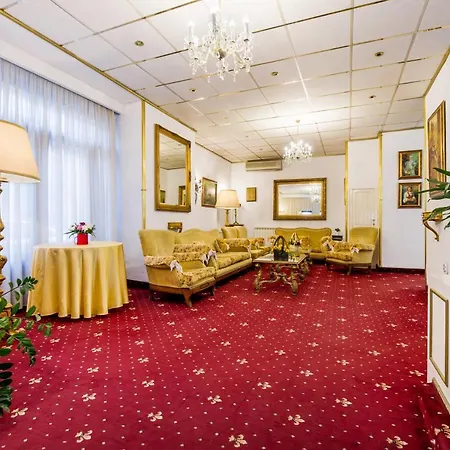 Hotel Carpati Imparatul Romanilor