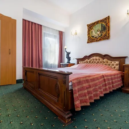 Hotel Carpati Imparatul Romanilor
