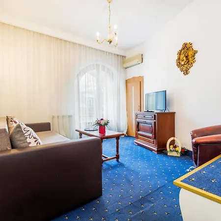 Carpati Imparatul Romanilor Hotel