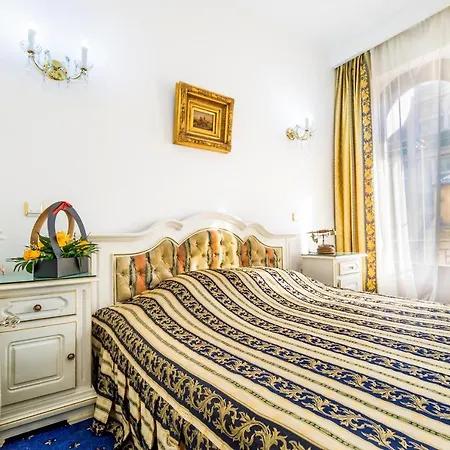 Carpati Imparatul Romanilor Bükreş